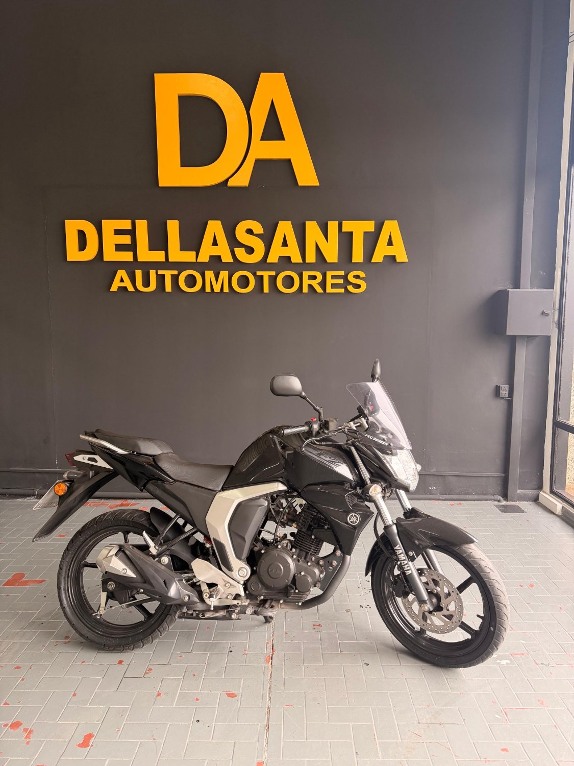 Yamaha FZ FI